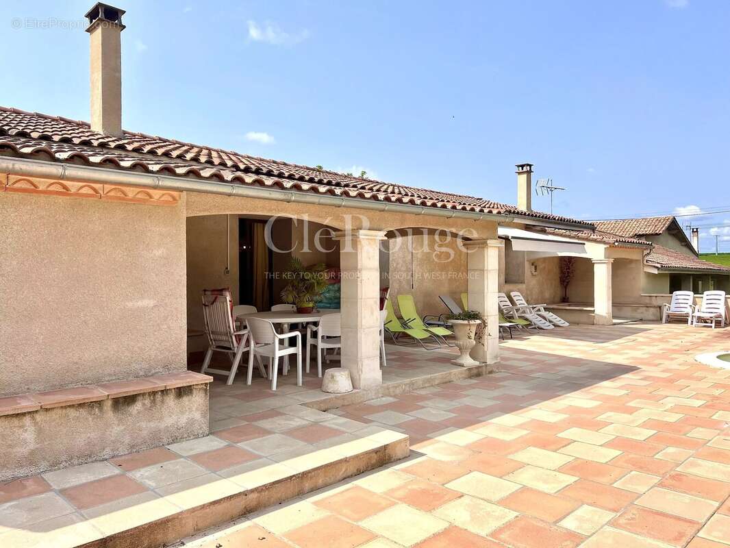 Maison à GENSAC