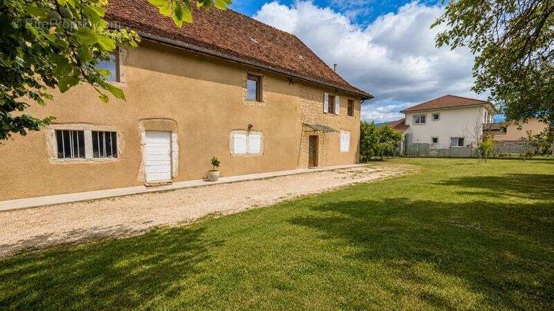 Maison de 5 pièces principales - photo 2