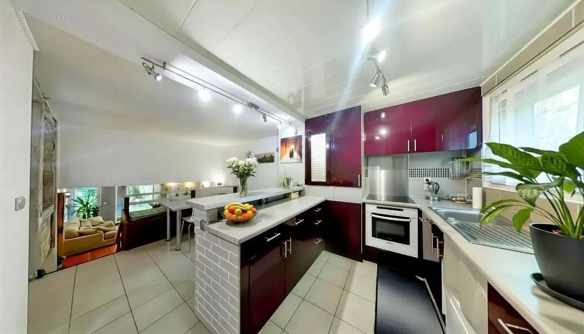 Appartement à TORCY