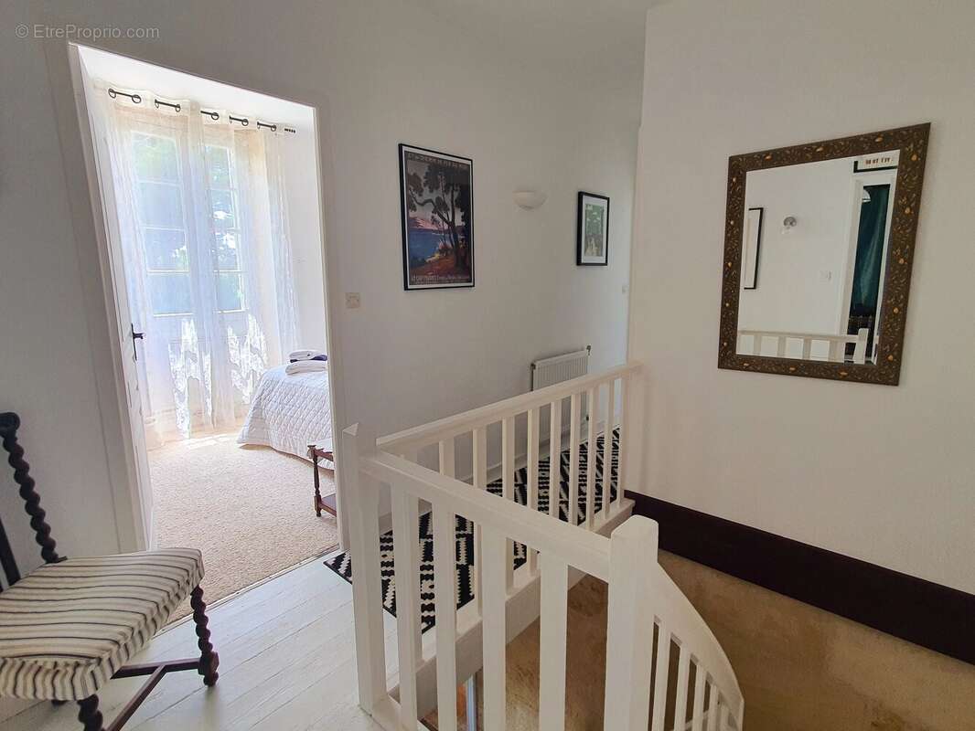 Belle maison de 6/7 chambres avec piscine et petit appartement - photo 13