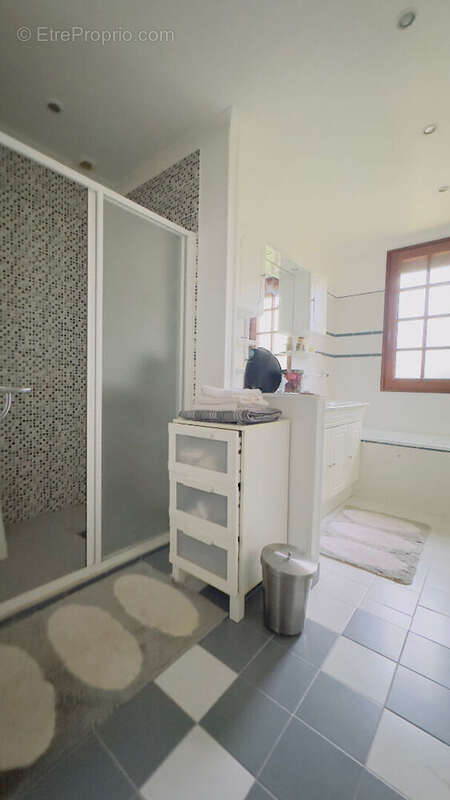 Maison à SAINT-JACQUES-SUR-DARNETAL