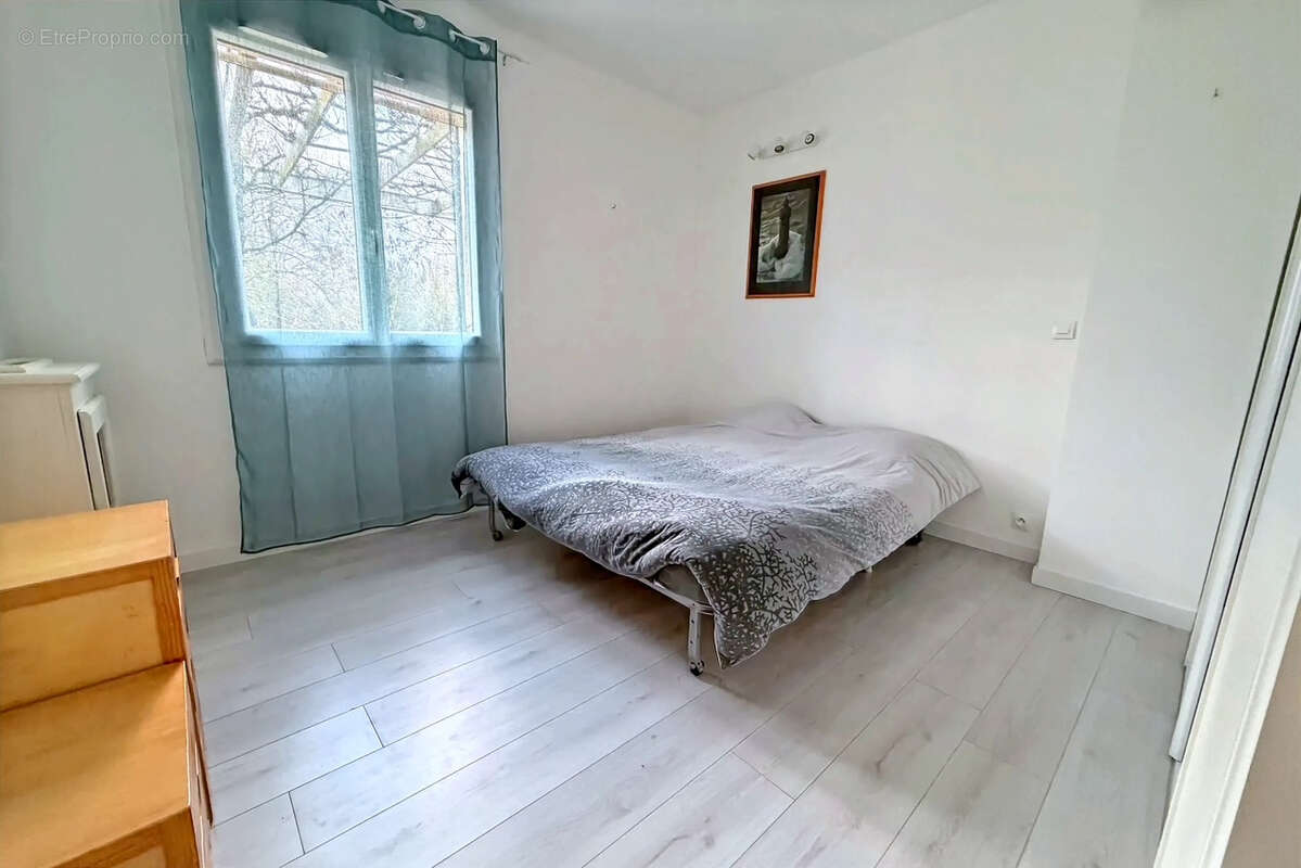 Maison à CONDE-SAINTE-LIBIAIRE