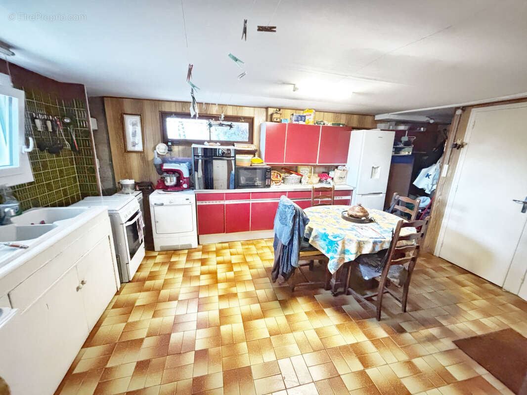 Maison à SAINT-BONNET-DE-MURE