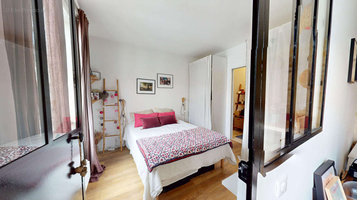 Appartement à PARIS-11E