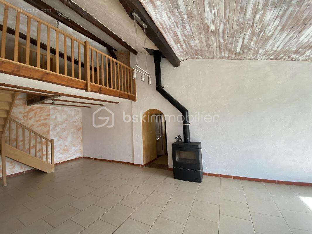 Maison à LACASSAGNE