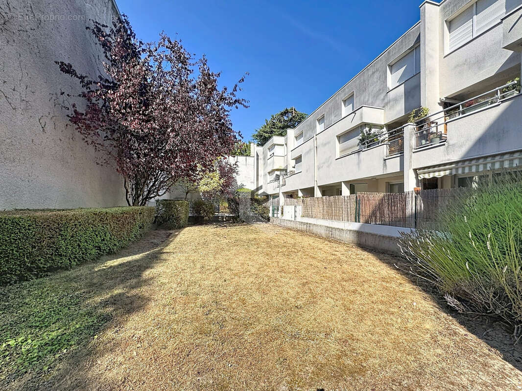 Appartement 53 m² à Reims  - photo 9