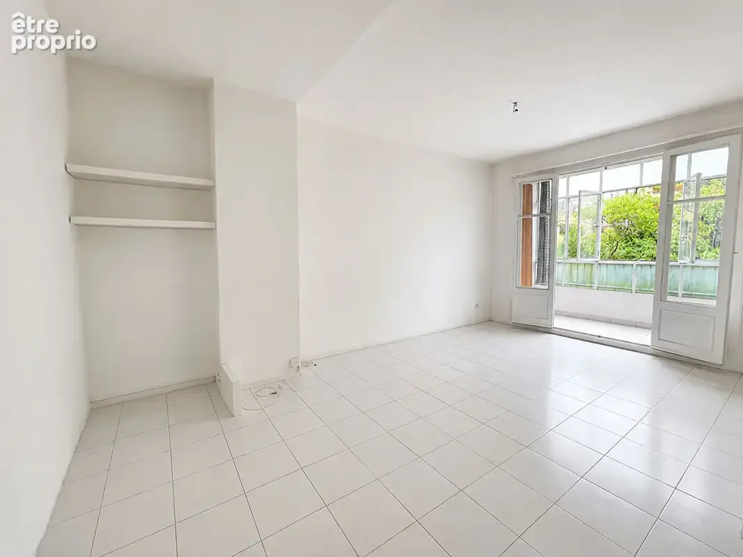 Aix-en-Provence - Le Pigonnet - T2 de 45 m² avec véranda, cave et stationnement - photo 9