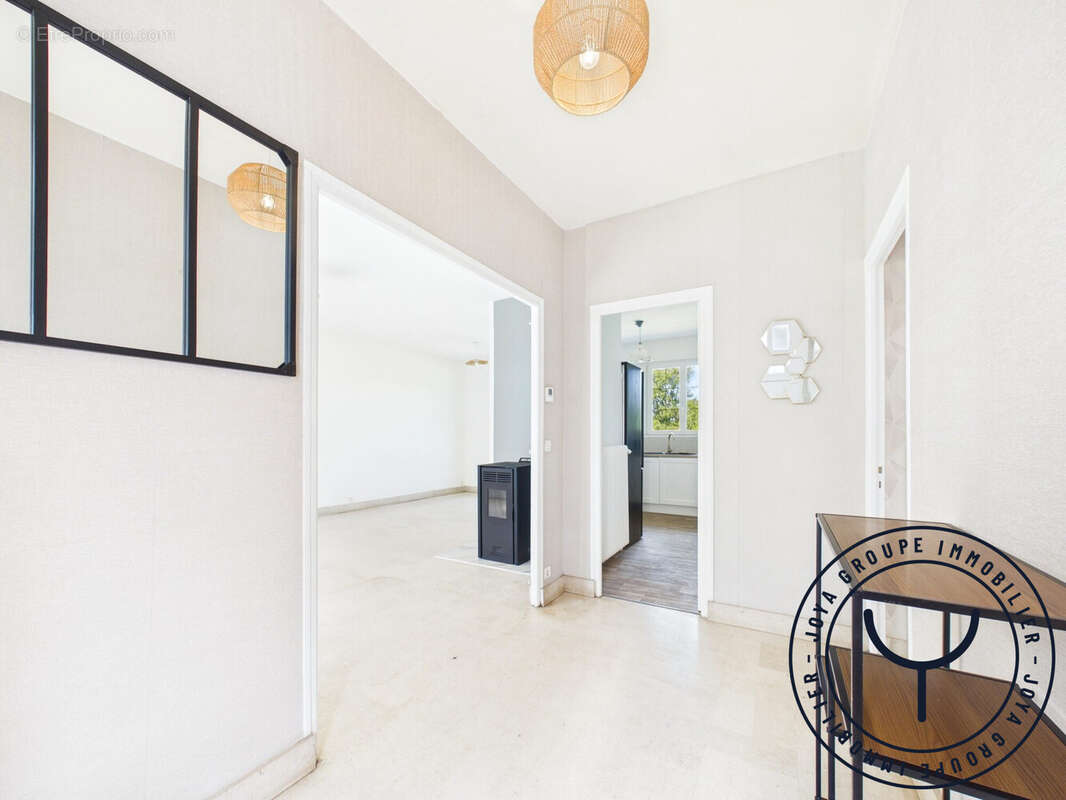 Maison 71 m² à Mesnil-Saint-Pere  - photo 4