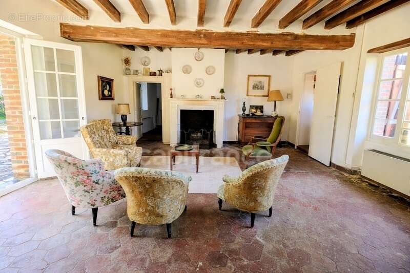 Héritage 1 849 ... Une maison de caractère rare et authentique de 135m², 5 chambres, 2 000m² de terrain, Serazereux (28) - photo 3