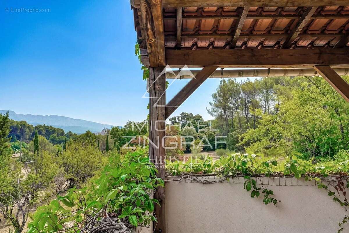 A 14 km d'Aix en Provence, maison familiale avec deux logements, oliveraie - photo 7