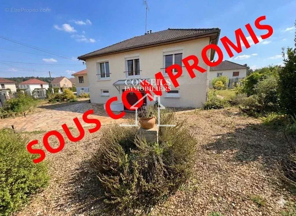 Maison à VILLENEUVE-SUR-YONNE