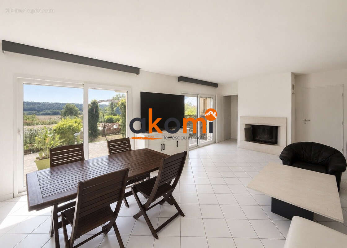 Maison 155 m² à Chambrey  - photo 9