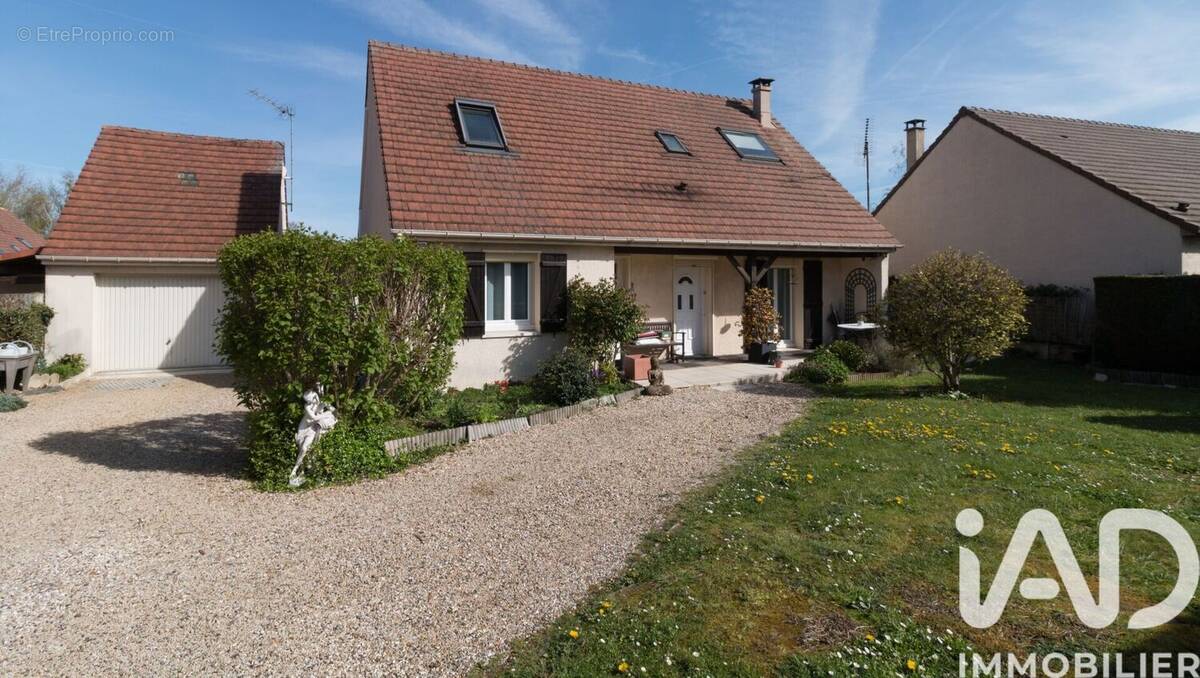 Photo 1 - Maison à MOUSSY-LE-NEUF