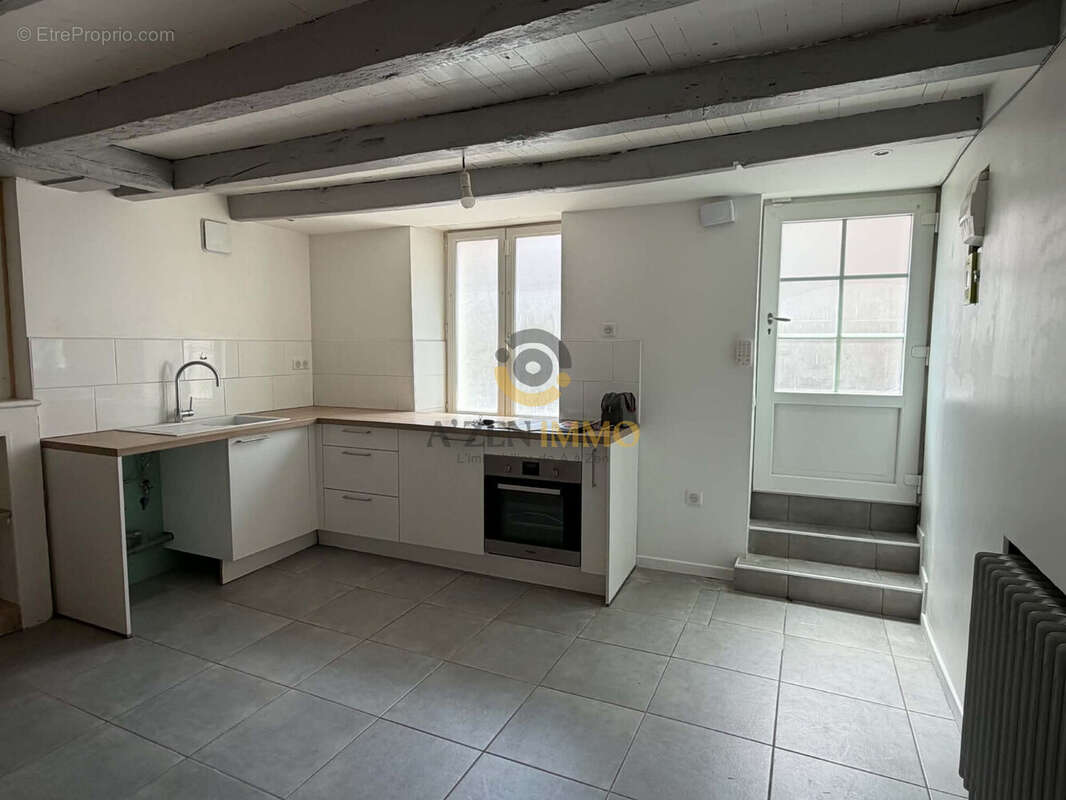 Maison 104 m² à Saint-Maixent-L'ecole  - photo 2