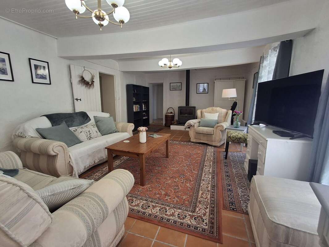 Maison 108 m² à Castillonnes  - photo 3