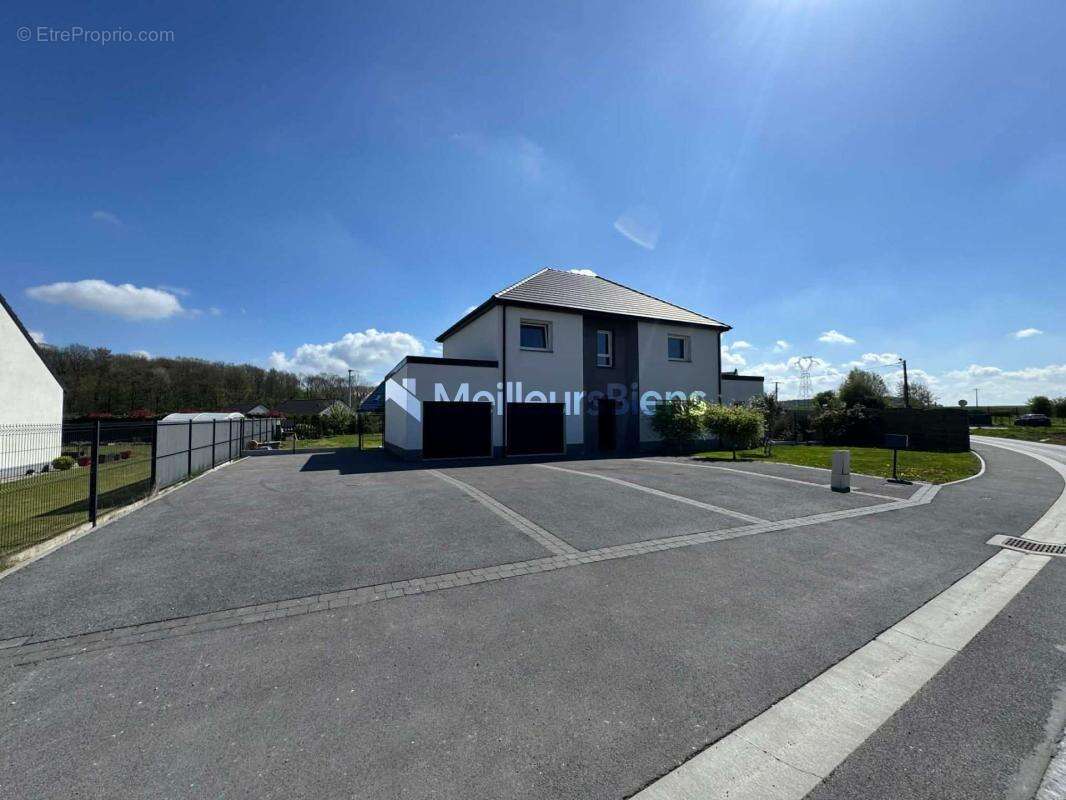 Maison à RECQUIGNIES