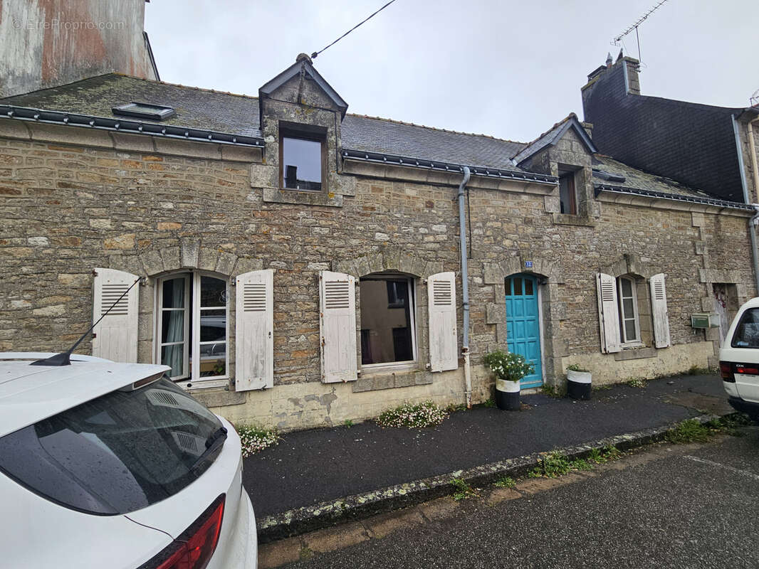 Maison à SEGLIEN