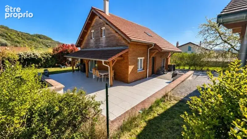 Maison de 5 pièces principales - photo 1