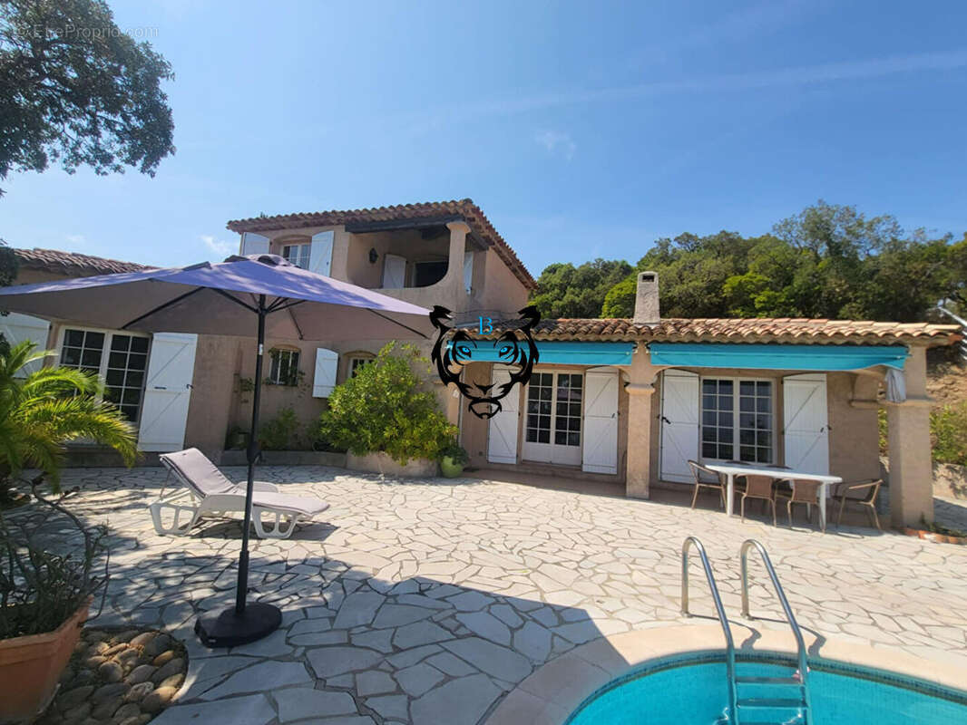 Maison à LES ISSAMBRES