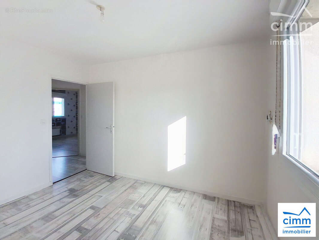 Maison à NOYAL-CHATILLON-SUR-SEICHE