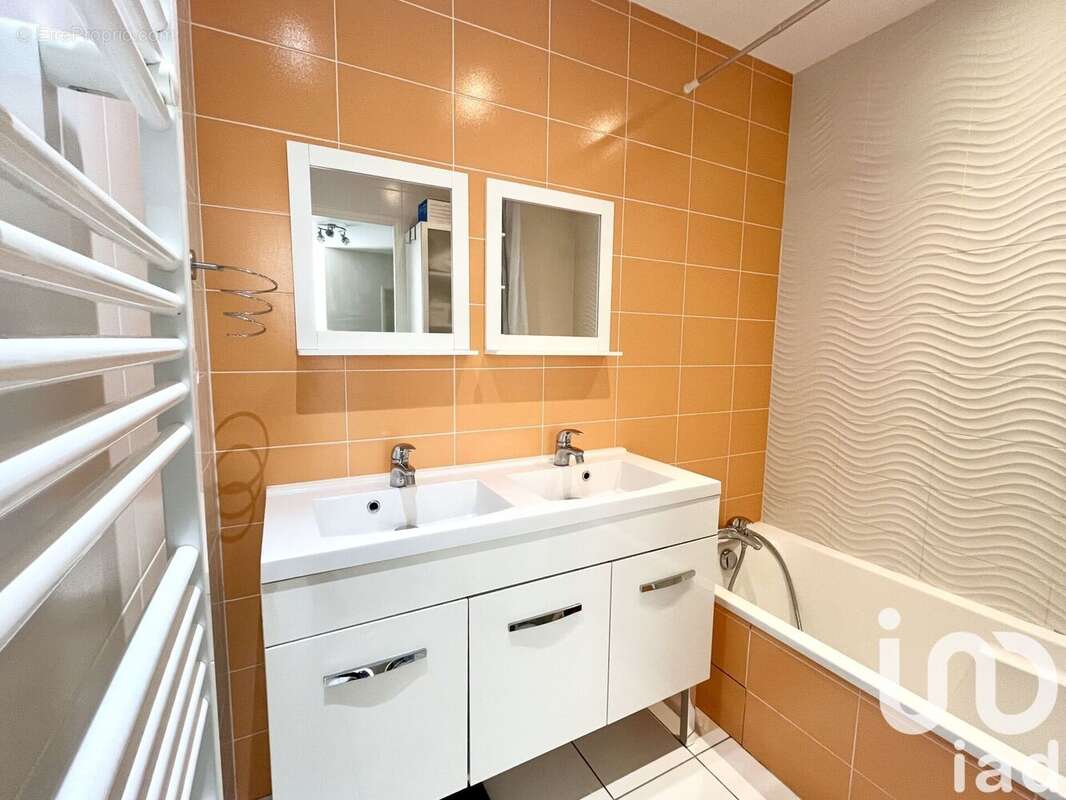 Photo 9 - Maison à DECINES-CHARPIEU