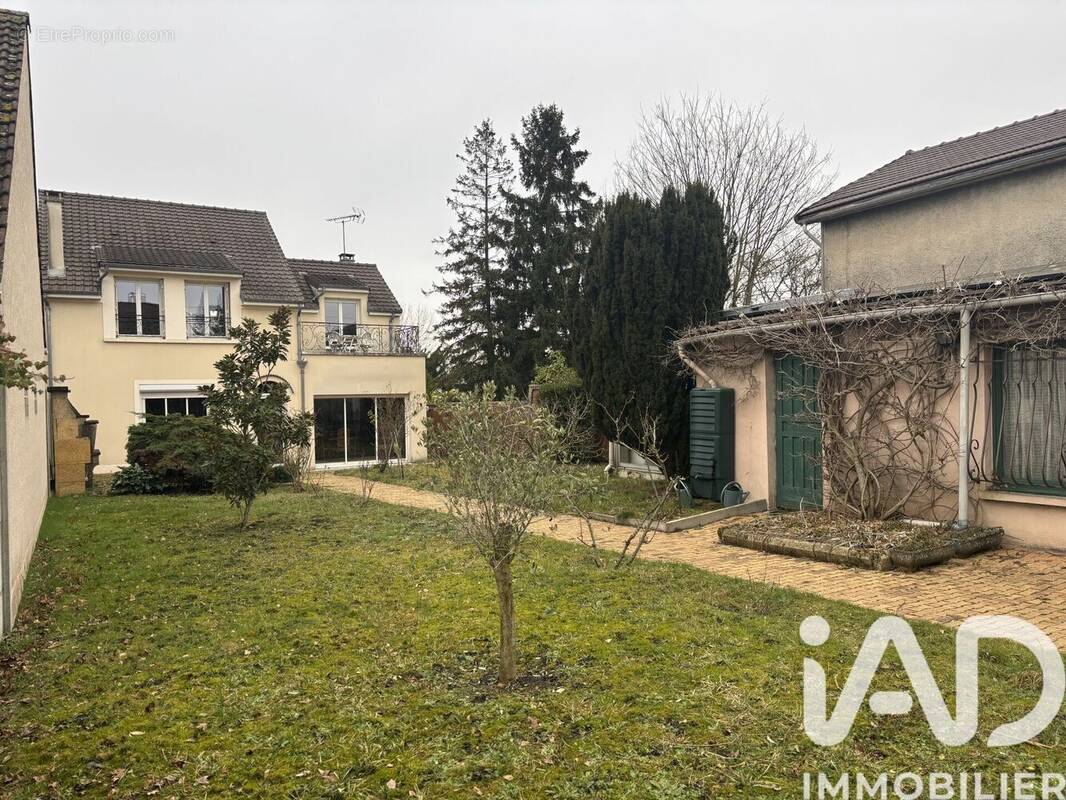 Photo 1 - Maison à VILLIERS-SUR-MARNE