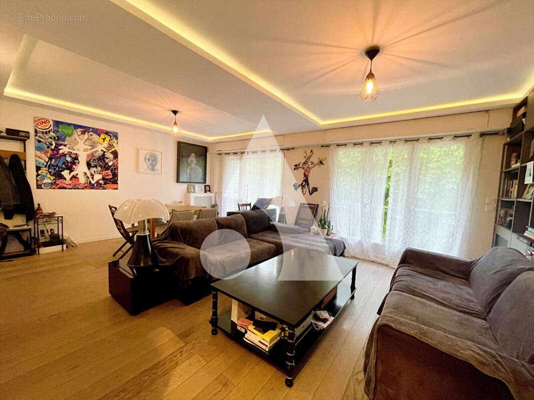 Appartement à SAINT-MAUR-DES-FOSSES