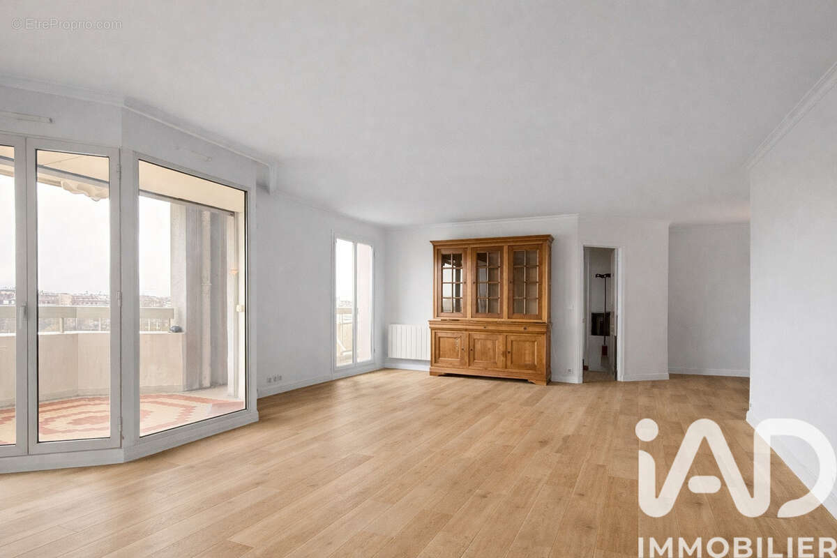 Photo 5 - Appartement à COURBEVOIE