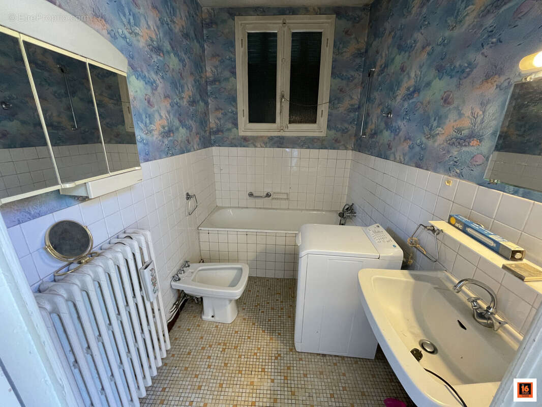 Maison 88 m² à Viscomtat  - photo 9