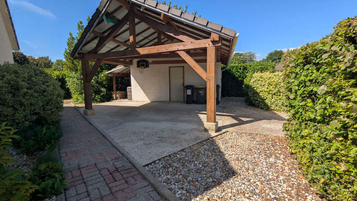 Maison de plain-pied 128 m² avec jardin à Val-de-Reuil 4 chambres - photo 12