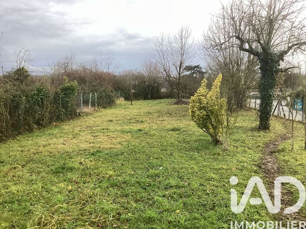 Photo 5 - Terrain à MONTCEAUX-LES-PROVINS
