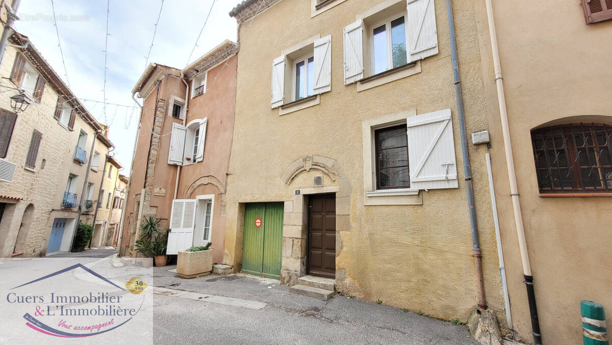 Maison à CUERS