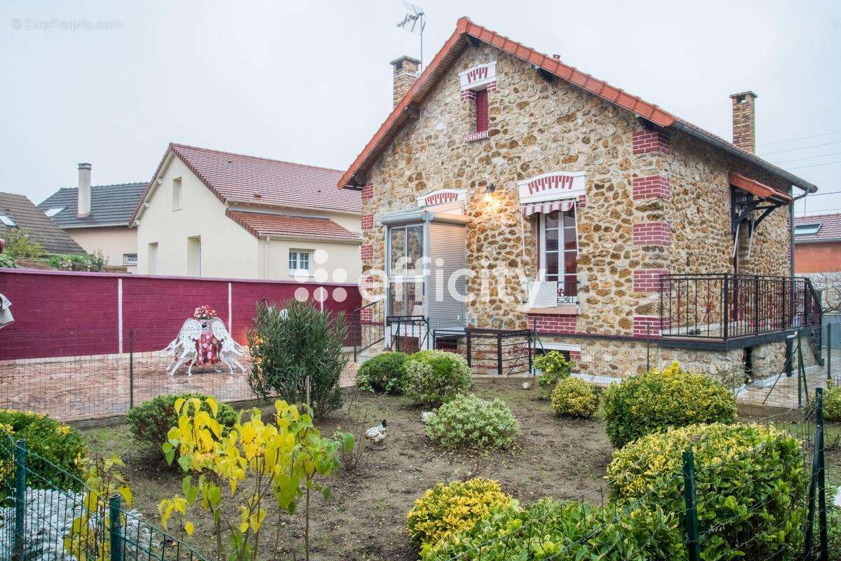 Maison à VILLENEUVE-LE-ROI