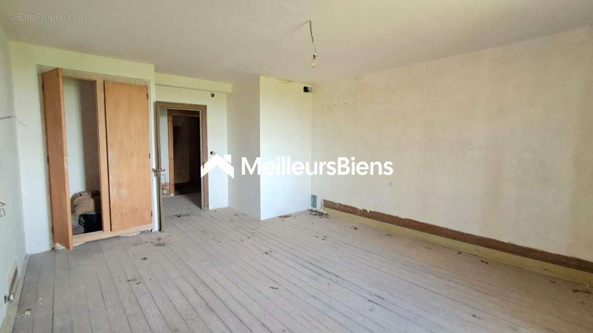 Maison à CADALEN