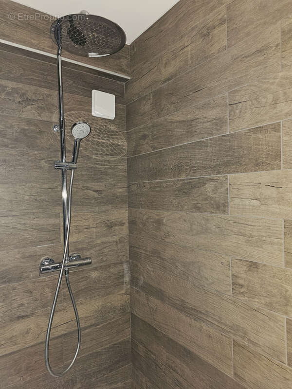 Appartement à ROGNES