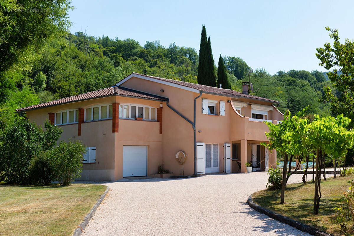 Maison familiale de 182 m² avec piscine et espaces indépendants à Roquefort-sur-Garonne - photo 17