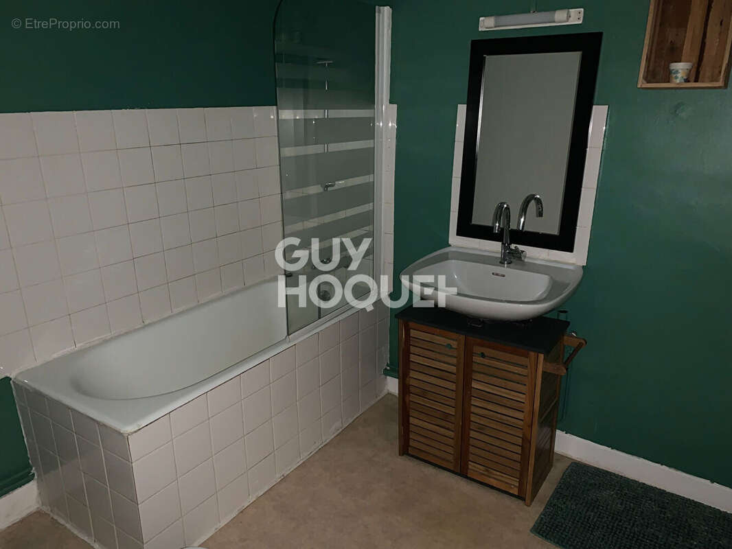 Appartement à TOULON-SUR-ARROUX