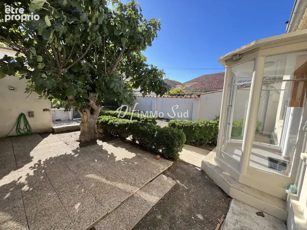 Maison de ville 3 faces avec jardin- 2 chambres- emplacement rare quartier lacroix/cassayet - photo 4