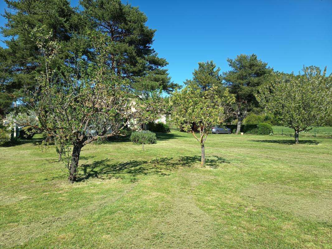 Maison à LARAGNE-MONTEGLIN