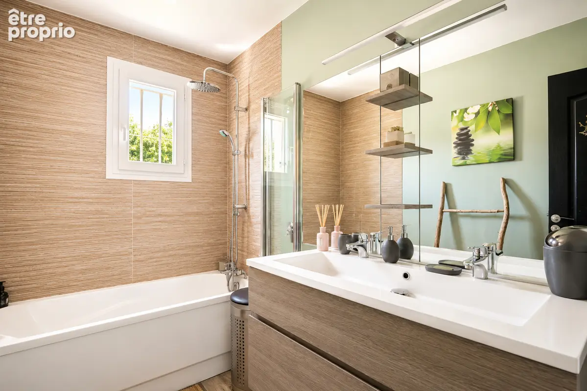 Maison familiale de 160 m² avec dépendance, garage et piscine - photo 7