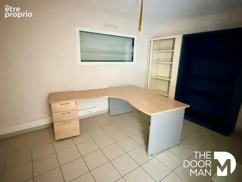 Bureau 22600 - photo 5