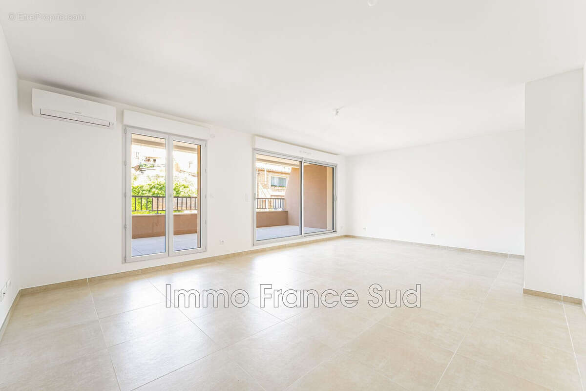Appartement à LA GARDE-FREINET