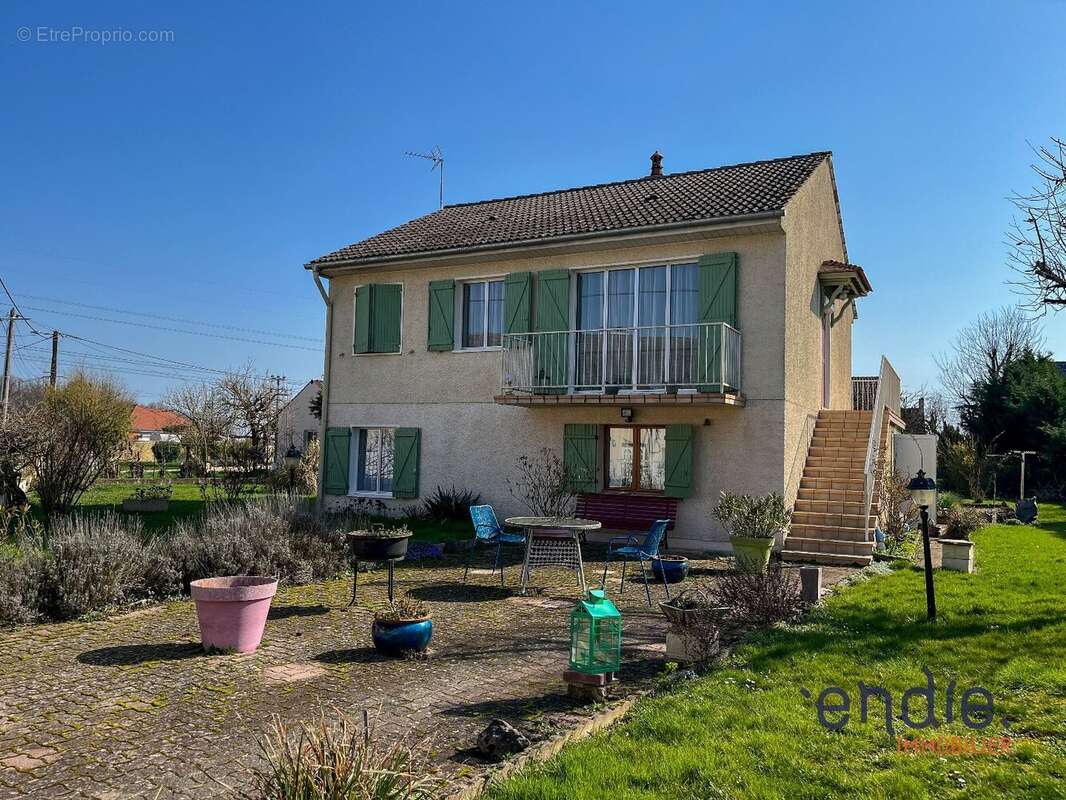 Maison à CORBERON
