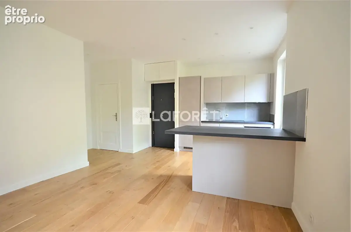 A vendre Appartement Saint Cyr Au Mont D Or 2 pièces 45m² Rue Ampère - photo 2