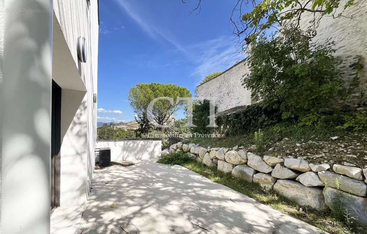 Appartement T2 45.60 m² Résidence "Les Terrasses du château" - photo 2