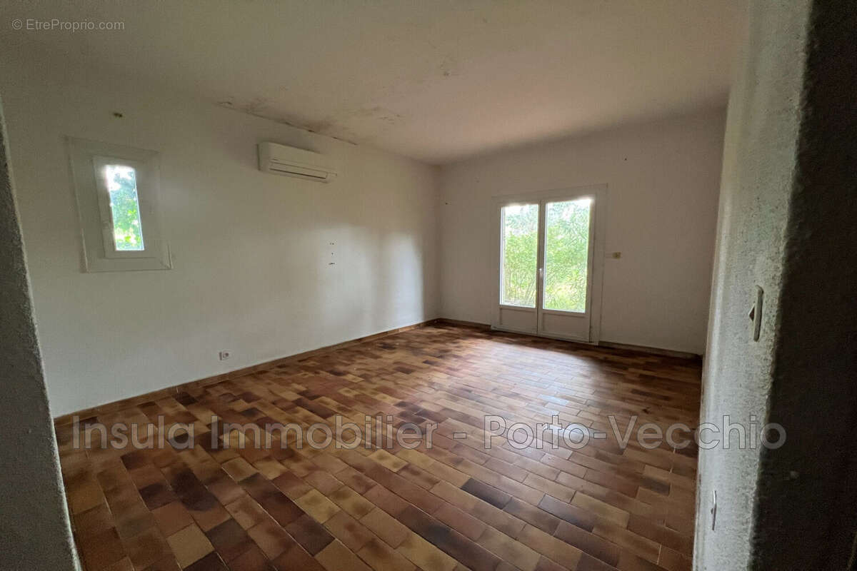 Maison 136 m² à Porto-Vecchio  - photo 8
