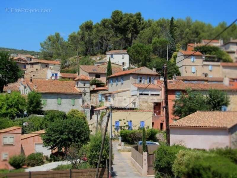 Appartement à LA BOUILLADISSE