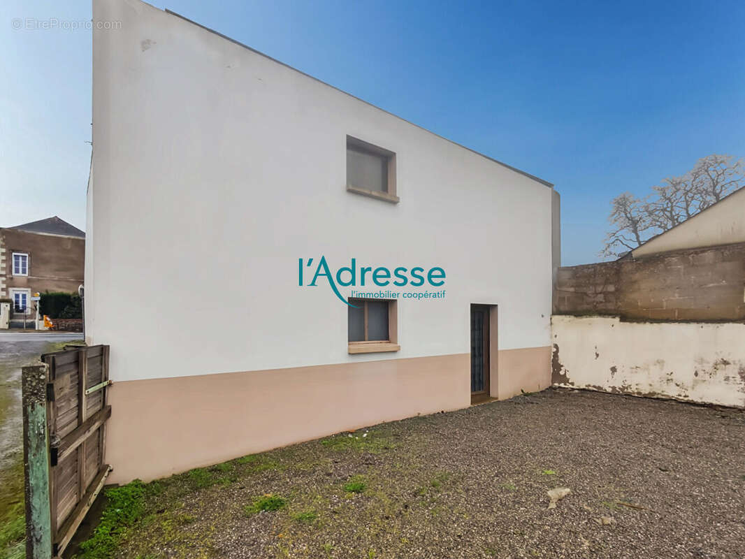 Maison à LE MESNIL-EN-VALLEE