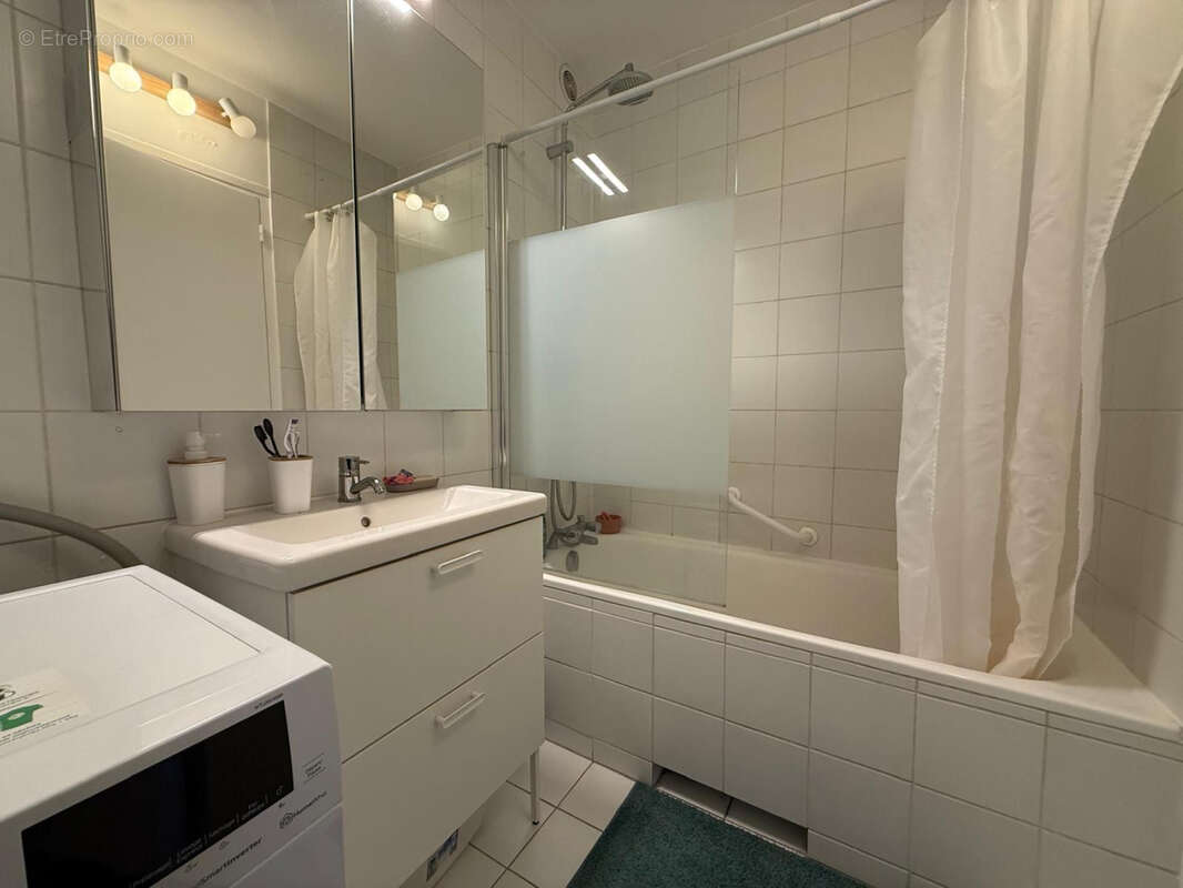 Appartement à PARIS-14E