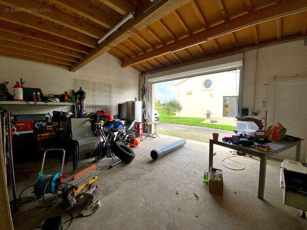 Maison à SAINT-CIERS-CHAMPAGNE